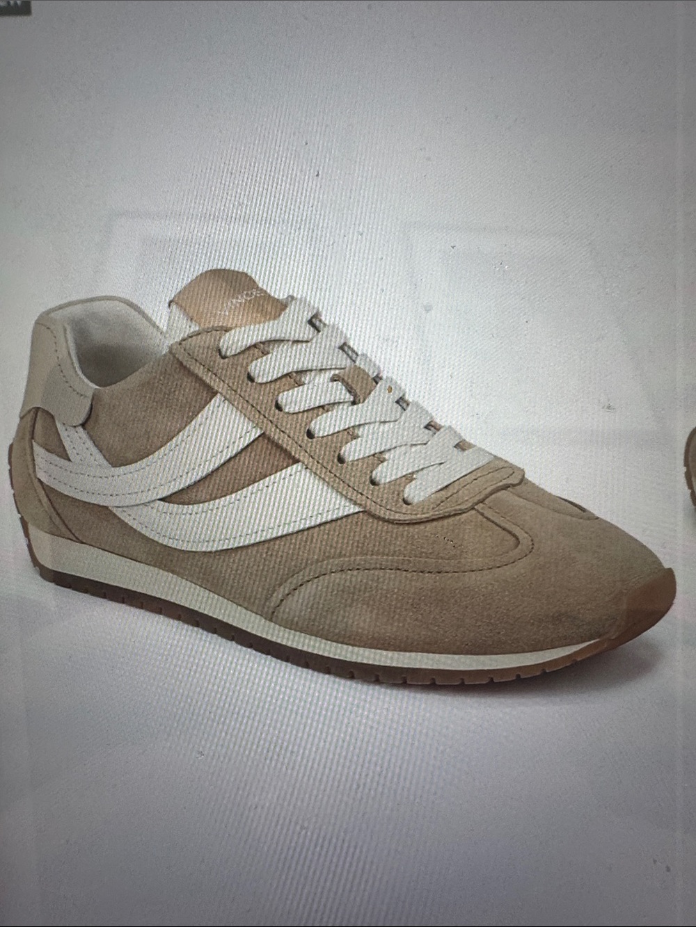 Vince Oasis Runner Sneaker - Like New